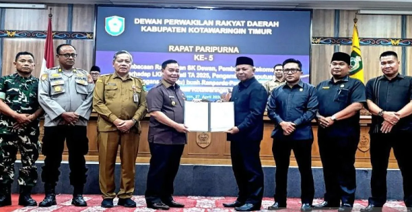 2804.Pemkab dan DPRD Kotim Sahkan Raperda PSU