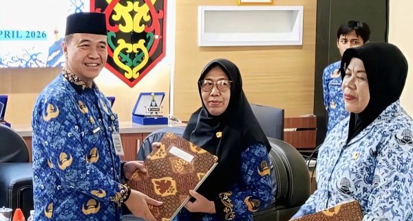 0105.Pemkab Kotim Lepas 46 PNS Purna Tugas