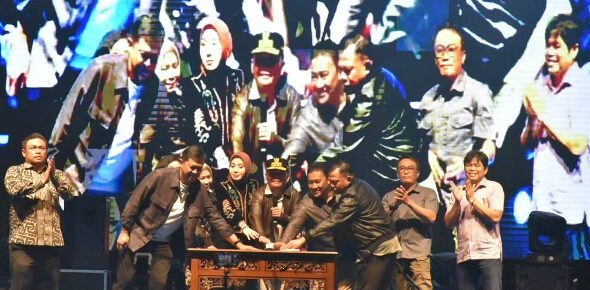 0305.Pemprov Kalteng Luncurkan Aplikasi Layanan dan Percepat Digitalisasi Publik