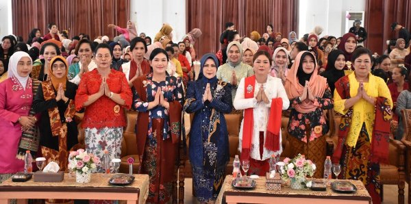 0505.DWP Kapuas Gelar Lomba Kebaya Kartini