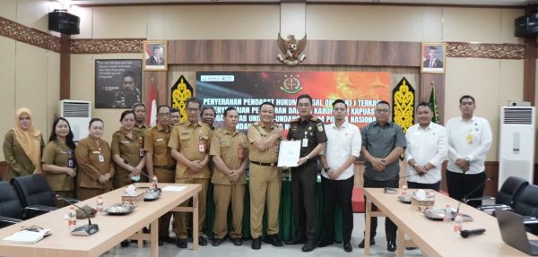 1205.Pemkab Kapuas Sesuaikan Delapan Perda dengan KUHP Baru