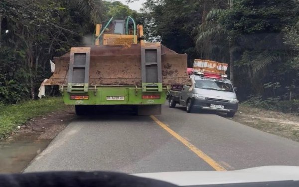 1303.DPRD Barito Utara Minta Pengawasan Truk Alat Berat Diperketat