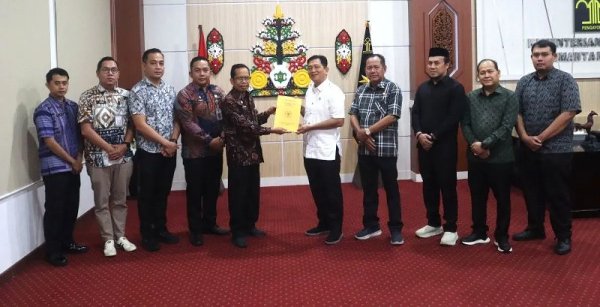 1303.DPRD Barito Utara dan Kemenkum Perkuat Produk Hukum Daerah