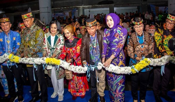 1805.Kalteng Expo 2026 Resmi Dimulai, UMKM Dibidik Tembus Pasar Global-1