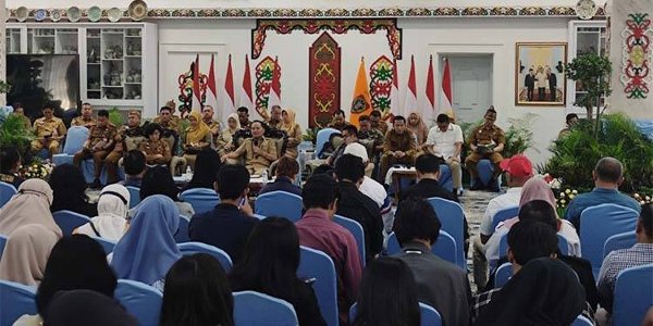 2005.Agustiar Sabran Perkuat Sinergi dengan Pers di Tengah Efisiensi Anggaran