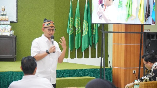 2105.OJK dan Industri Asuransi Bekali Mahasiswa UMPR Literasi Finansial