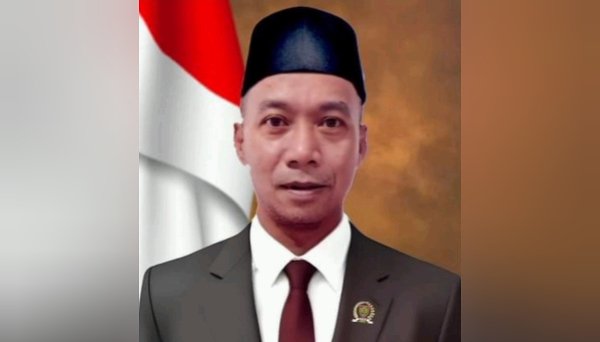 2205.Permudah Izin Tambang Rakyat