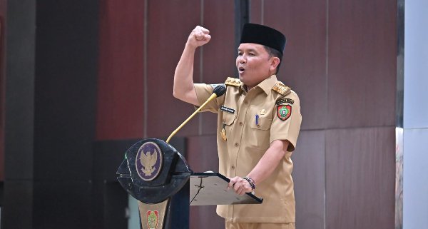 0206.Agustiar Evaluasi Kinerja Kepala OPD Secara Berkala