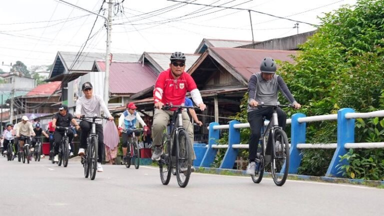 0706-Bupati-Gowes (1)