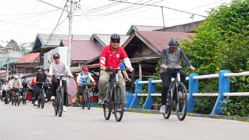 0706-Bupati-Gowes (1)
