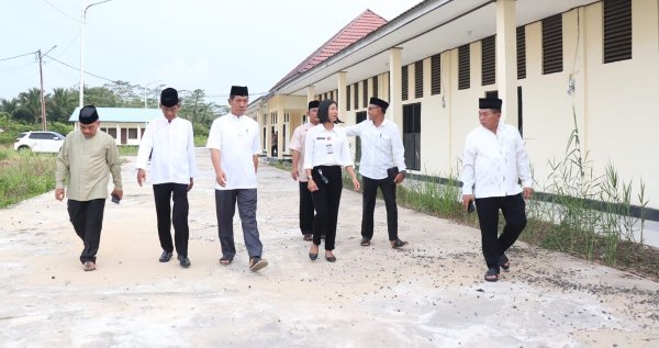 1206.Per 1 Agustus Retribusi Pemotongan Unggas Naik Jadi Rp300