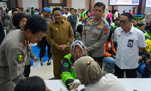 2406.Wagub Kalteng Dukung Bakti Kesehatan Hari Bhayangkara