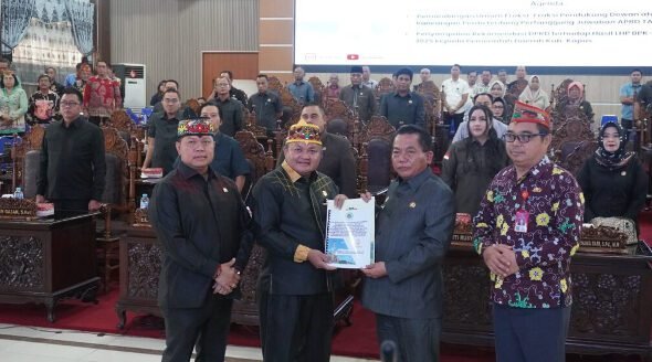 2606.DPRD Kapuas Desak Pemkab Tindak Lanjuti Temuan BPK