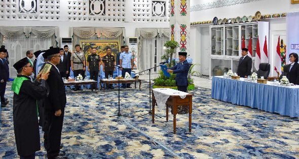 2606.Gubernur Kalteng Tantang Pejabat Baru Buktikan Kinerja