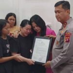 0407.Kapolri Naikkan Pangkat Anumerta Aipda Yudhie