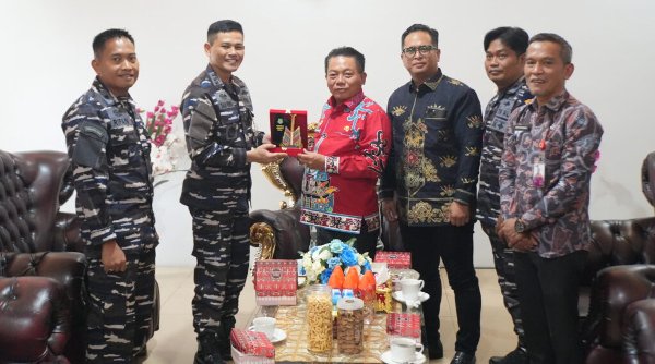 0907.Pemkab Kapuas dan Lanal Banjarmasin Tingkatkan Sinergi Jaga Keamanan Daerah