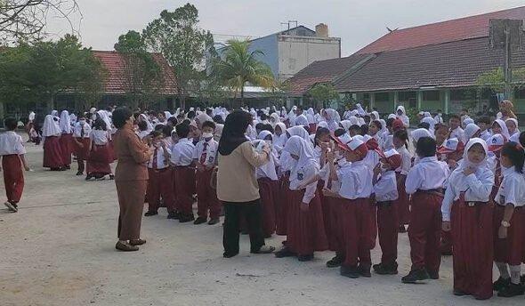 2807.Gara-gara Kabut Asap Sekolah di Sampit Tiadakan Aktivitas Luar Ruangan
