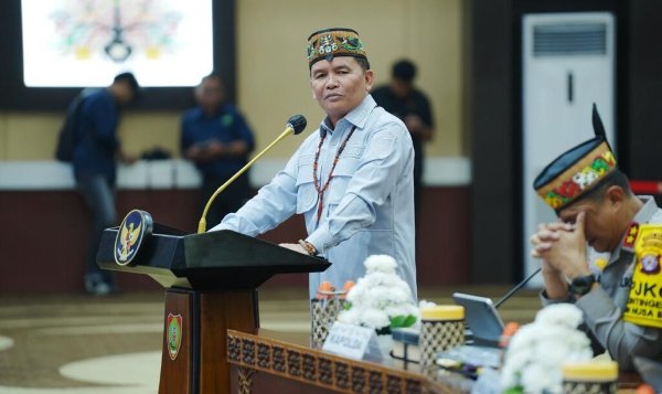 0108.Gubernur Kalteng Perintahkan Bupati dan Wali Kota Percepat Langkah Antisipasi Karhutla