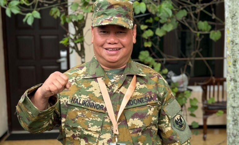 0610.Halikinnor Ajak Putra-Putri Dayak Manfaatkan Rekrutmen Bintara dan Tamtama