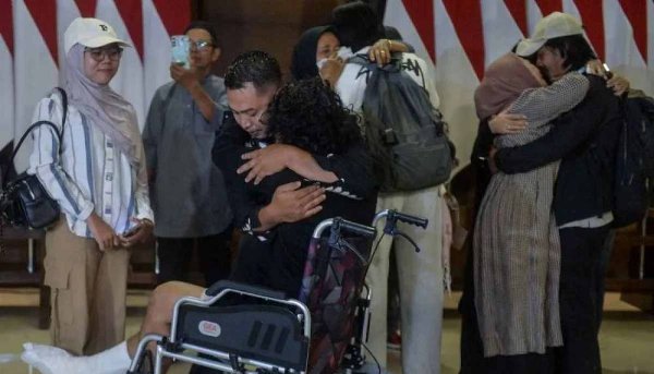 0810.Empat ABK WNI Pulang dari Somalia Setelah Lima Bulan Disandera