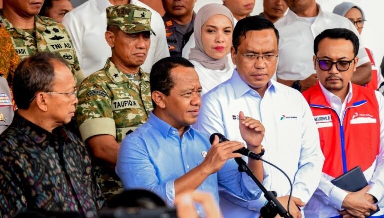 arsip-berita-bahlil-pastikan-stok-bbm-nasional-aman-distribusi-ke-daerah-diperkuat-t6kvvqs (1)